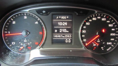 Audi A1 1.6 TDI 105 CV Attraction (11)