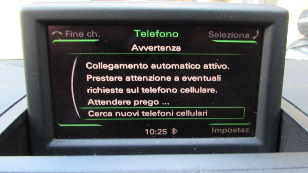 Audi A1 1.6 TDI 105 CV Attraction (14)