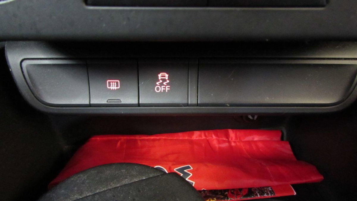 Audi A1 1.6 TDI 105 CV Attraction (16)