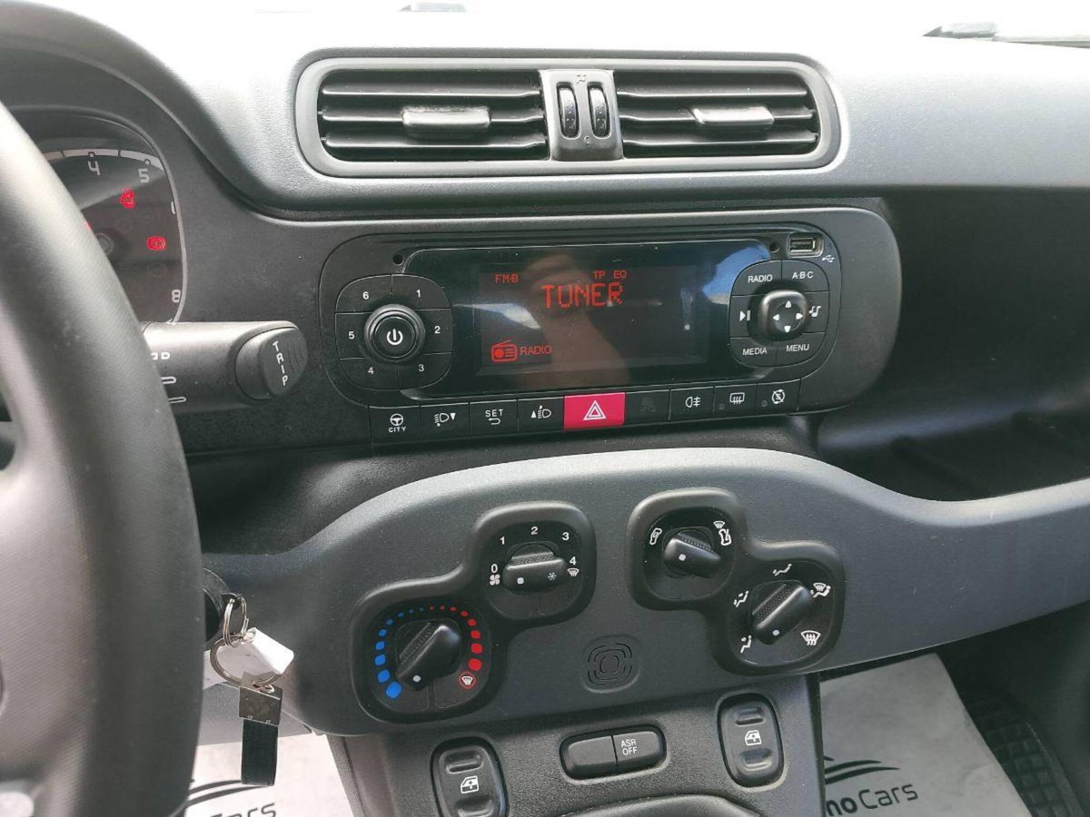Fiat Panda 1.2 Connected by Wind (13)