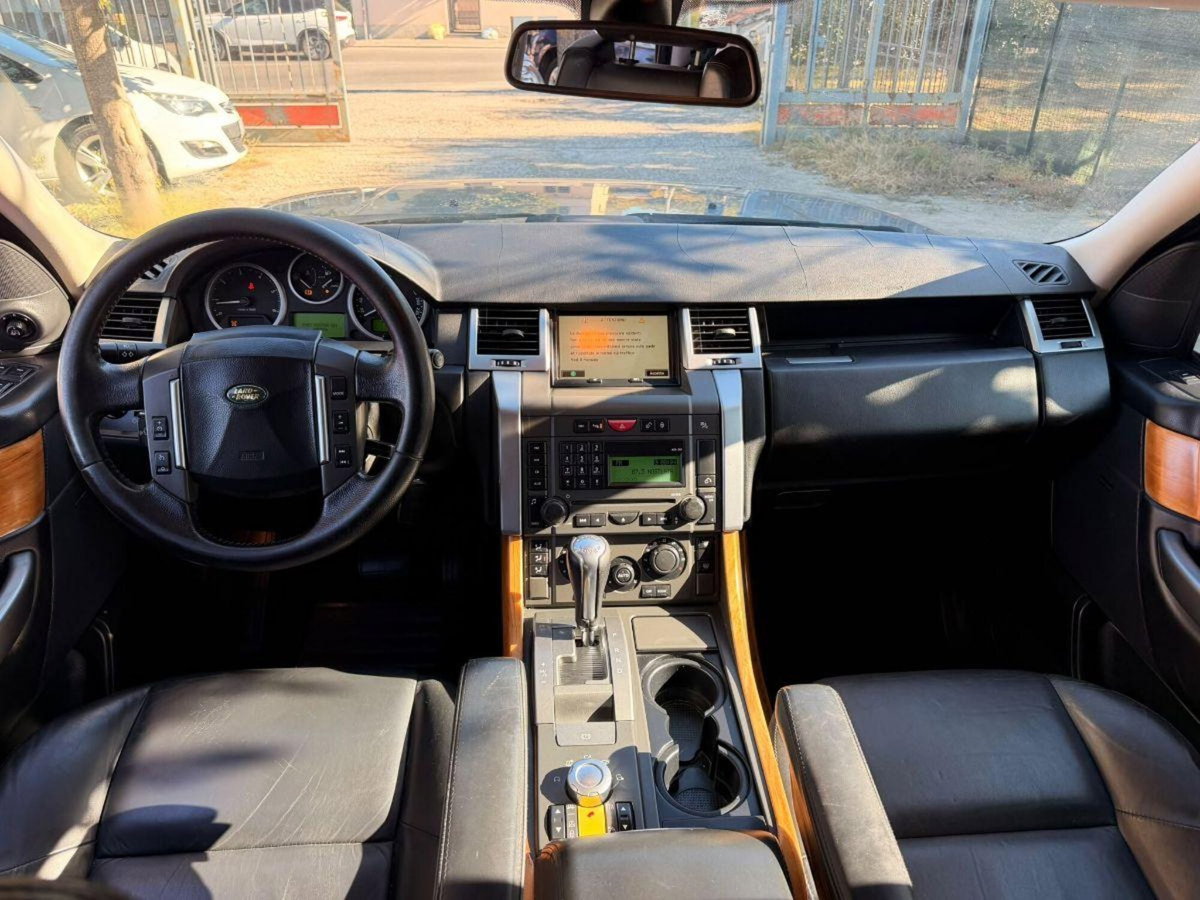Land Rover Range Rover Sport 2.7 TDV6 HSE (9)