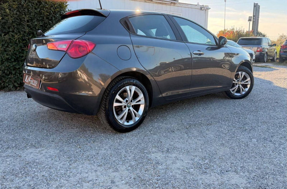 Alfa Romeo Giulietta 1.4 tb Progression 105cv (4)