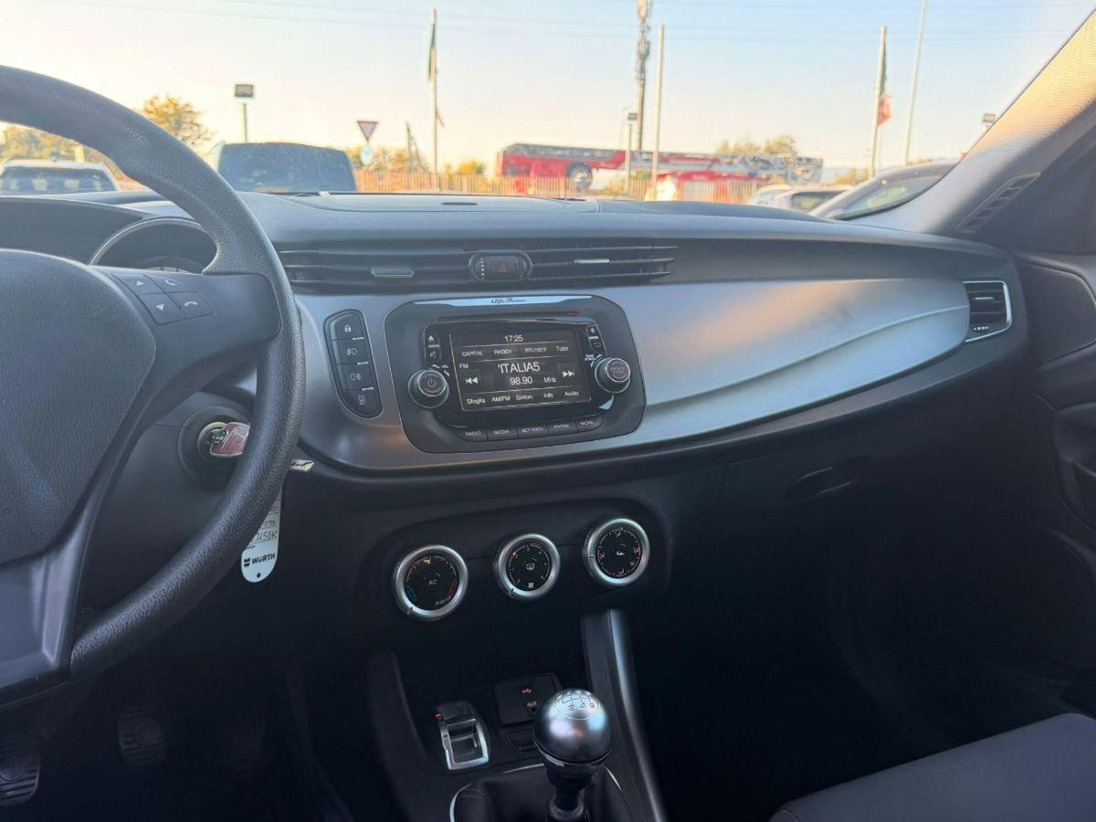 Alfa Romeo Giulietta 1.4 tb Progression 105cv (9)