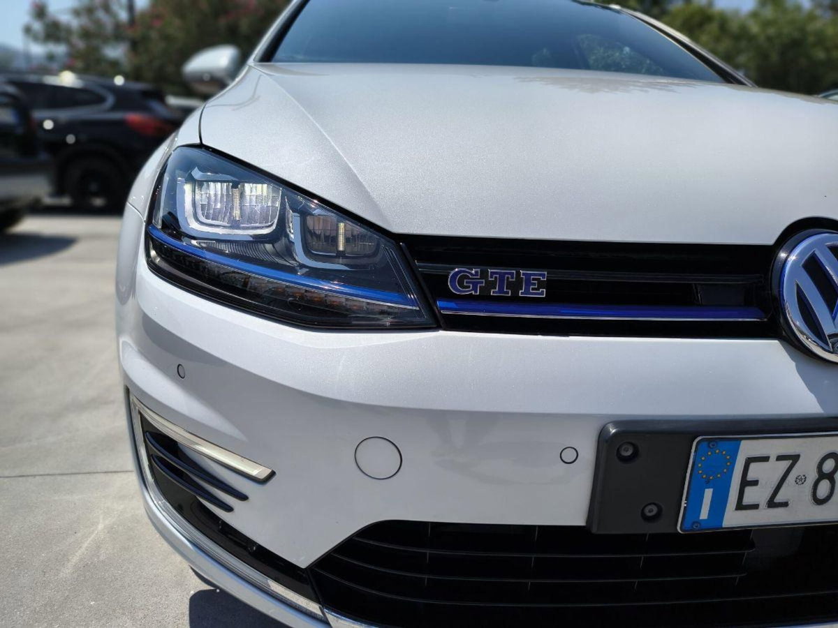 Volkswagen Golf 1.4 TSI ACT DSG 5p. Sport Edition BlueMotion Tech. (3)
