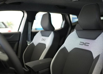 Dacia Duster 1.2 Eco-G Journey 120cv auto (9)