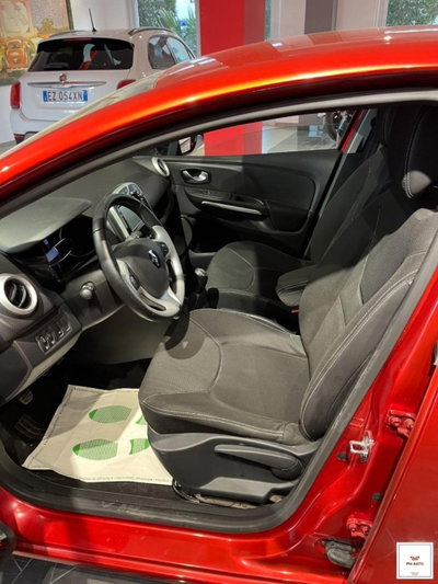 Renault Clio 1.2 75 CV 5 porte Duel (10)