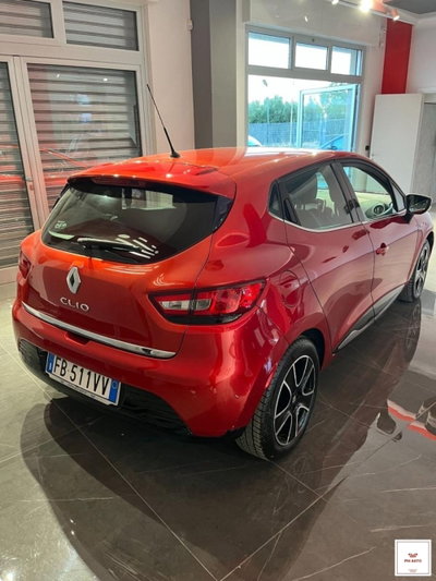 Renault Clio 1.2 75 CV 5 porte Duel (11)
