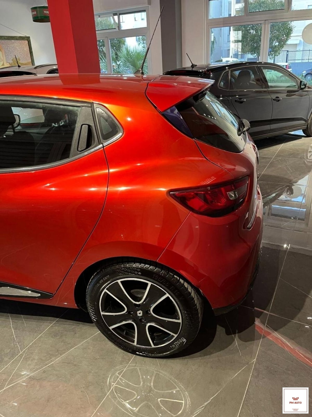 Renault Clio 1.2 75 CV 5 porte Duel (4)