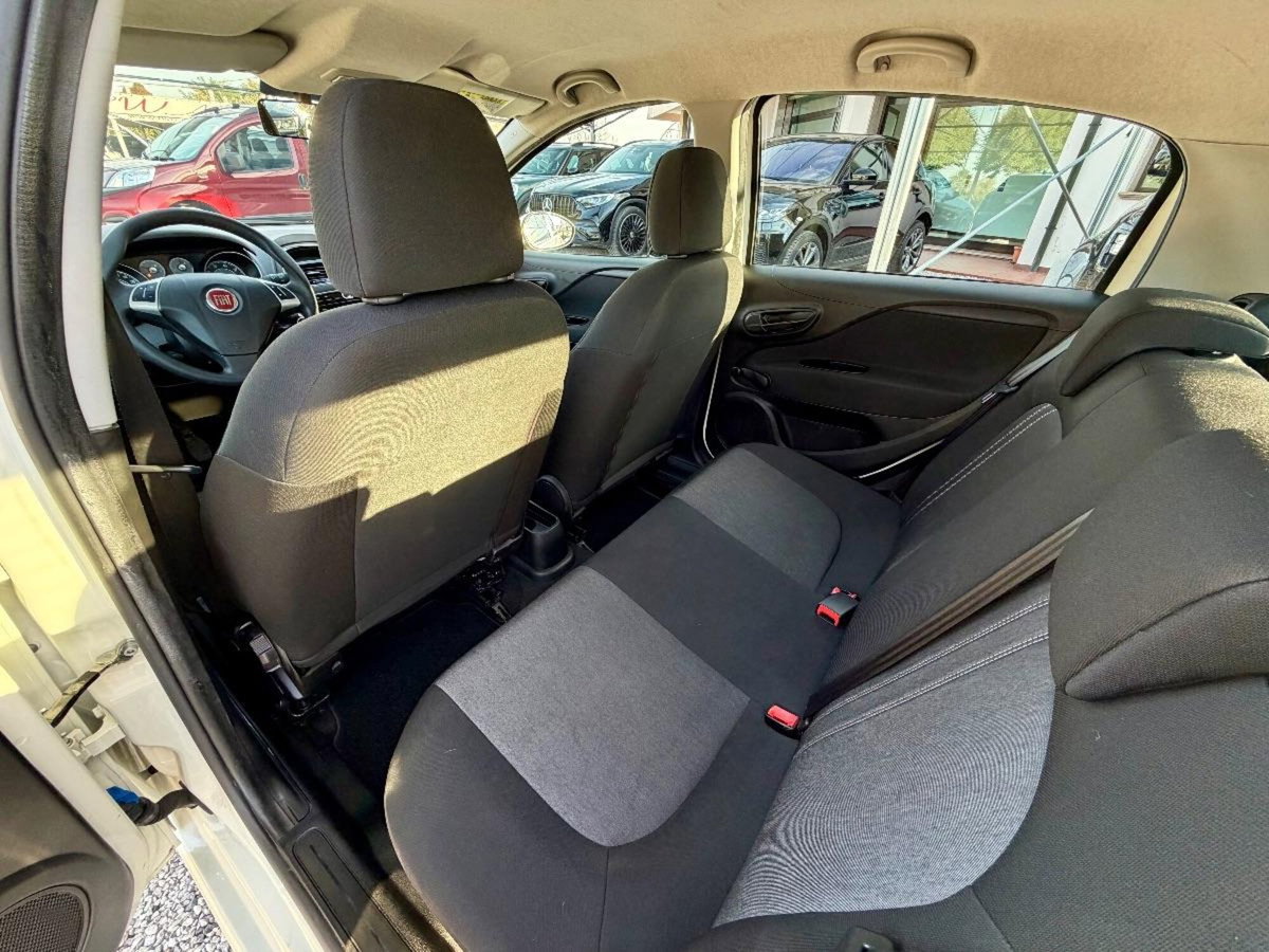 Fiat Punto 1.2 8V 5 porte Street (10)
