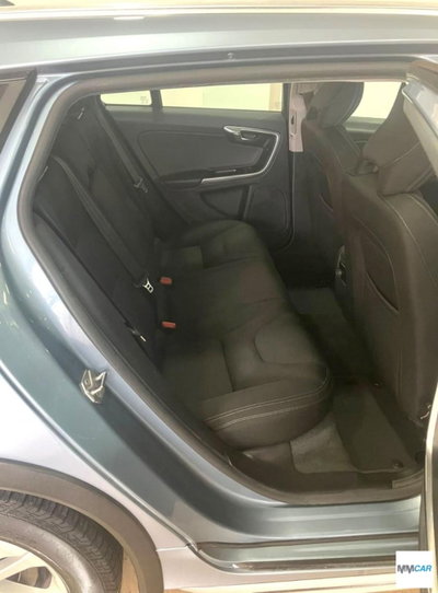 Volvo V60 Cross Country D3 Geartronic Kinetic (12)