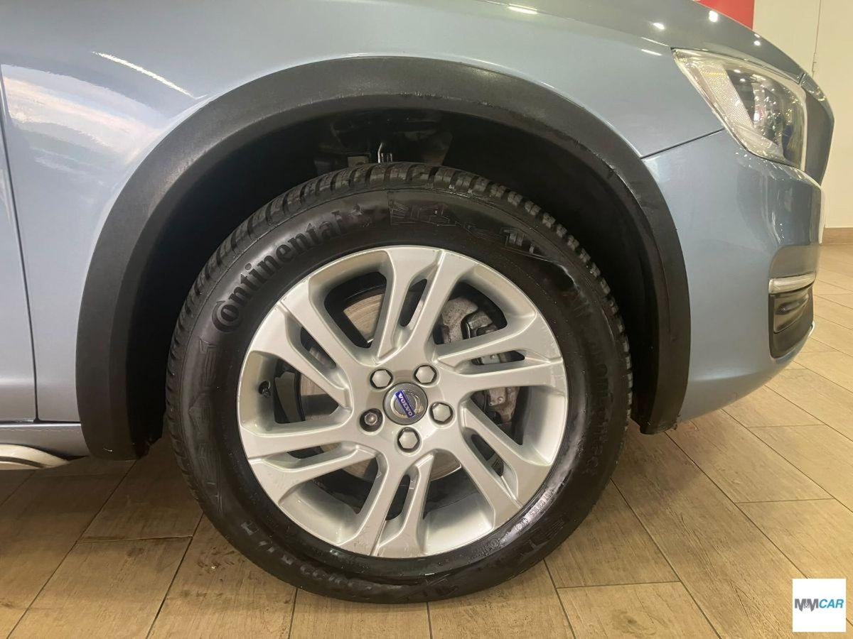 Volvo V60 Cross Country D3 Geartronic Kinetic (5)