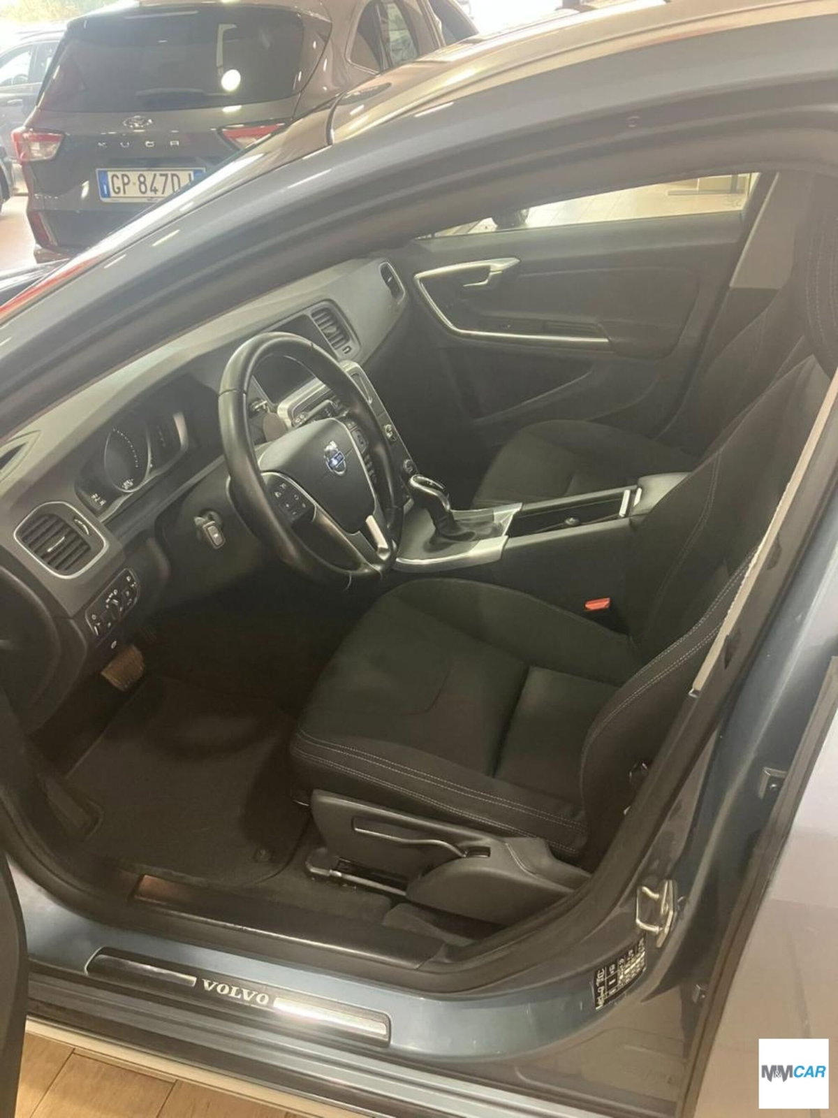Volvo V60 Cross Country D3 Geartronic Kinetic (9)