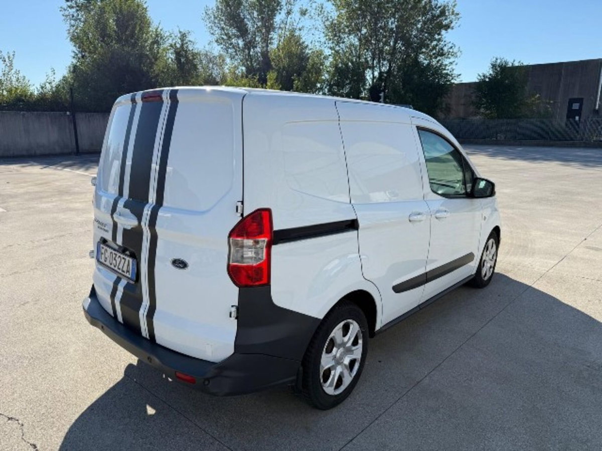 Ford Transit Courier Furgone 1.5 ecoblue 100cv Active (3)