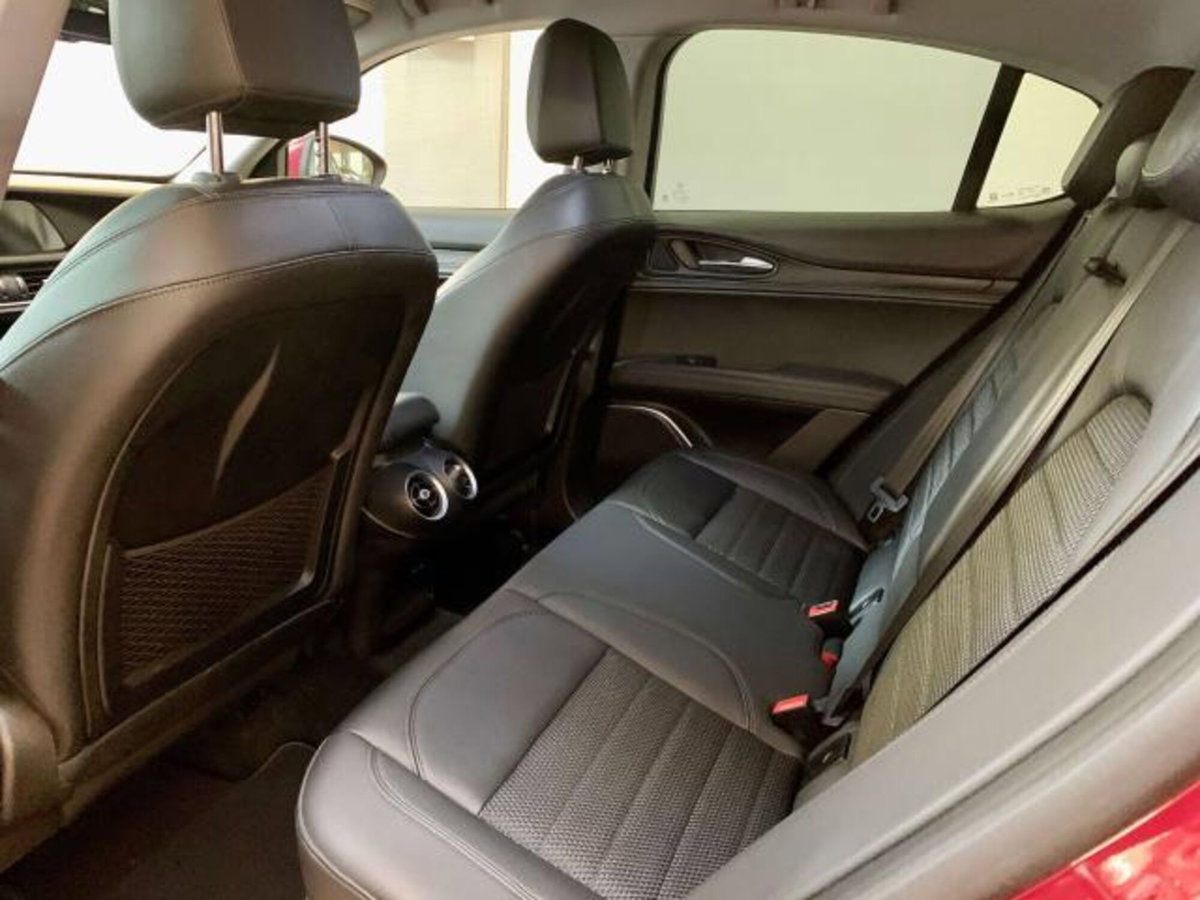 Alfa Romeo Stelvio 2.2 t Intensa Q4 210cv auto (17)