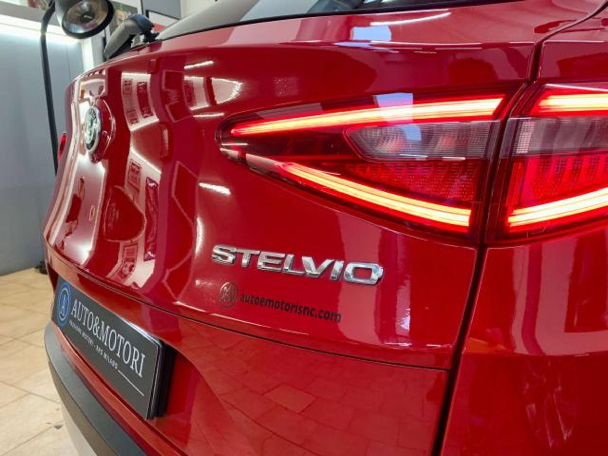 Alfa Romeo Stelvio 2.2 t Intensa Q4 210cv auto (18)