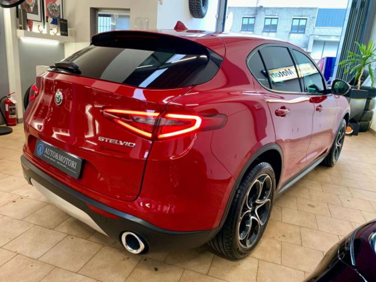 Alfa Romeo Stelvio 2.2 t Intensa Q4 210cv auto (19)