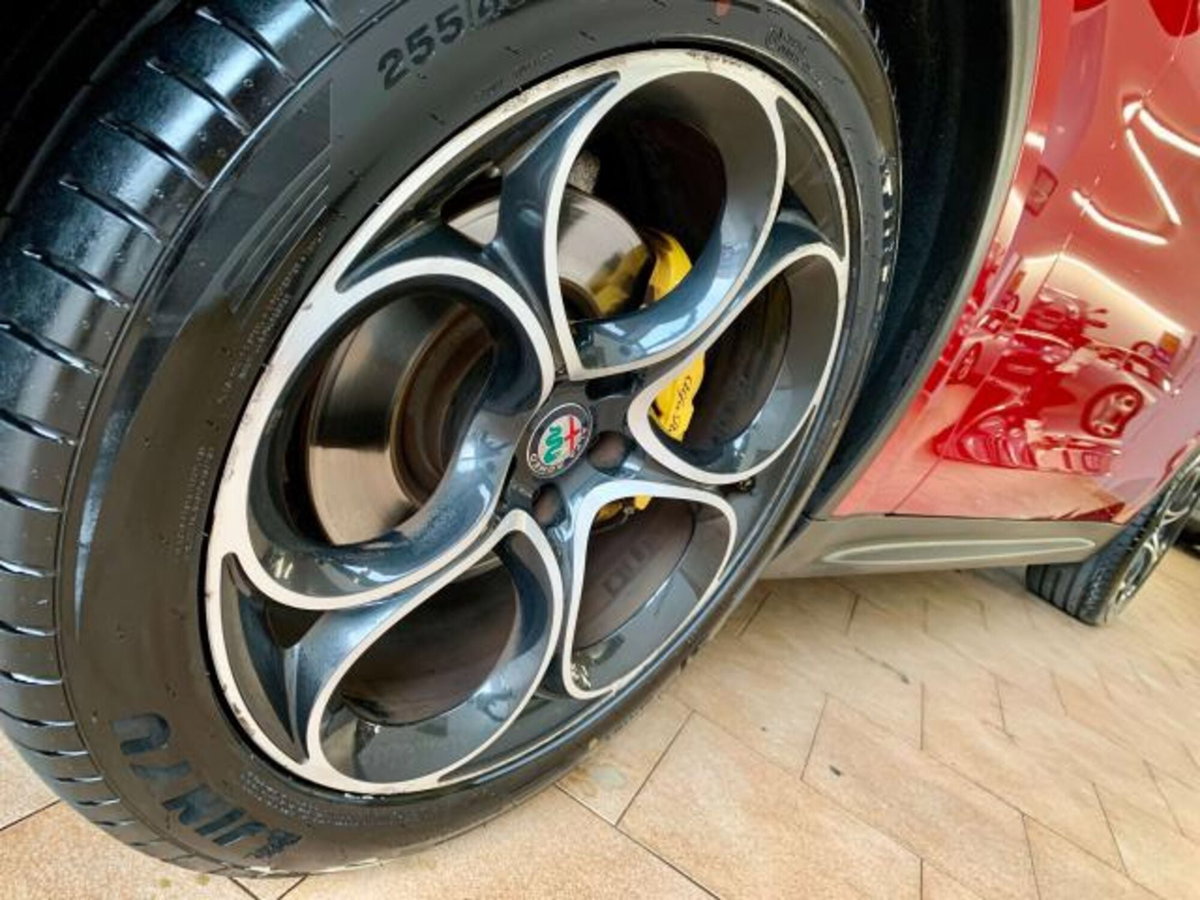 Alfa Romeo Stelvio 2.2 t Intensa Q4 210cv auto (7)