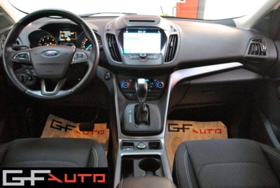 Ford Kuga 1.5 TDCI 120 CV S&S 2WD Titanium (10)