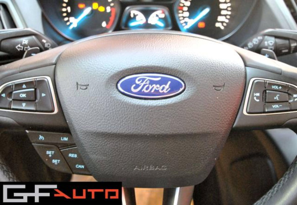 Ford Kuga 1.5 TDCI 120 CV S&S 2WD Titanium (13)