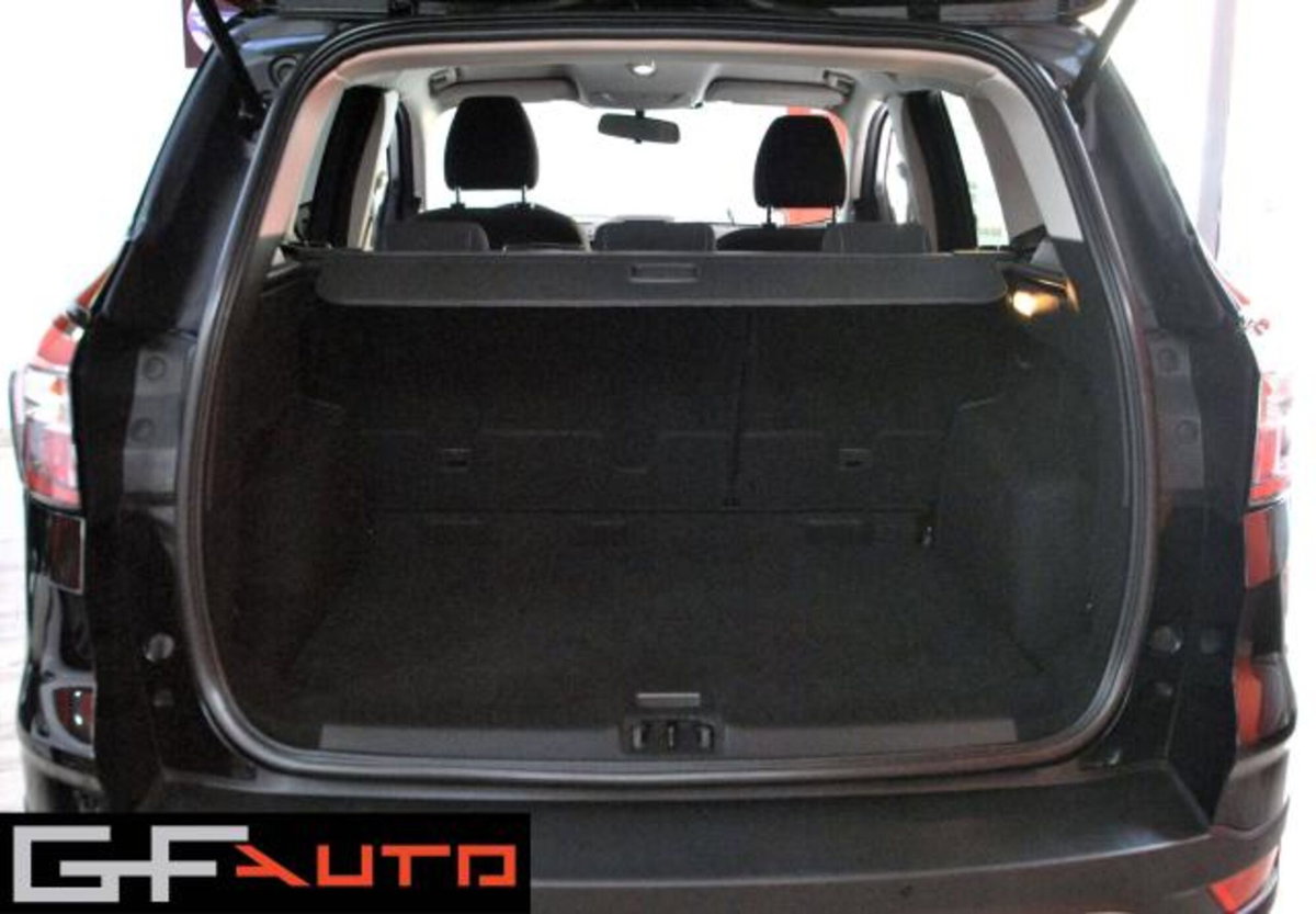 Ford Kuga 1.5 TDCI 120 CV S&S 2WD Titanium (14)