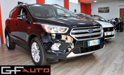 Ford Kuga 1.5 TDCI 120 CV S&S 2WD Titanium (2)