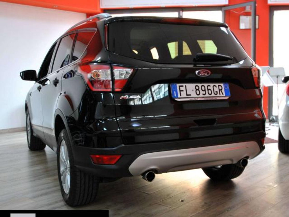 Ford Kuga 1.5 TDCI 120 CV S&S 2WD Titanium (3)