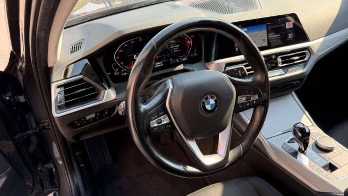 BMW Serie 3 Touring 318d 48V  Business Advantage (11)