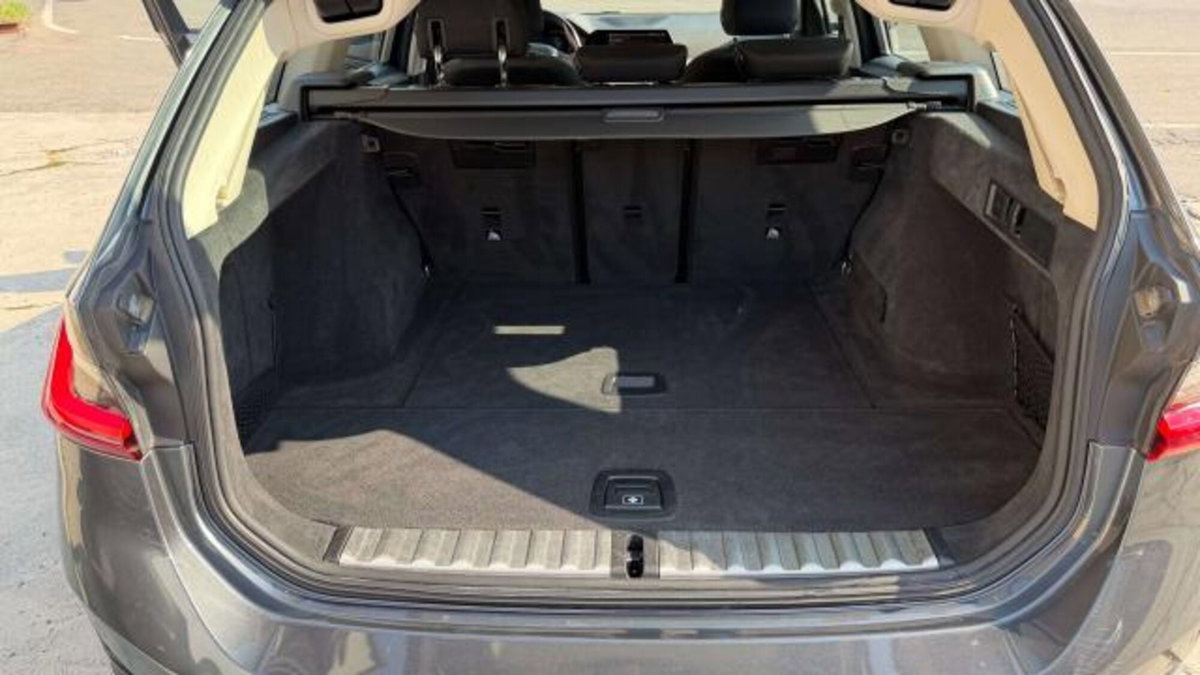 BMW Serie 3 Touring 318d 48V  Business Advantage (14)