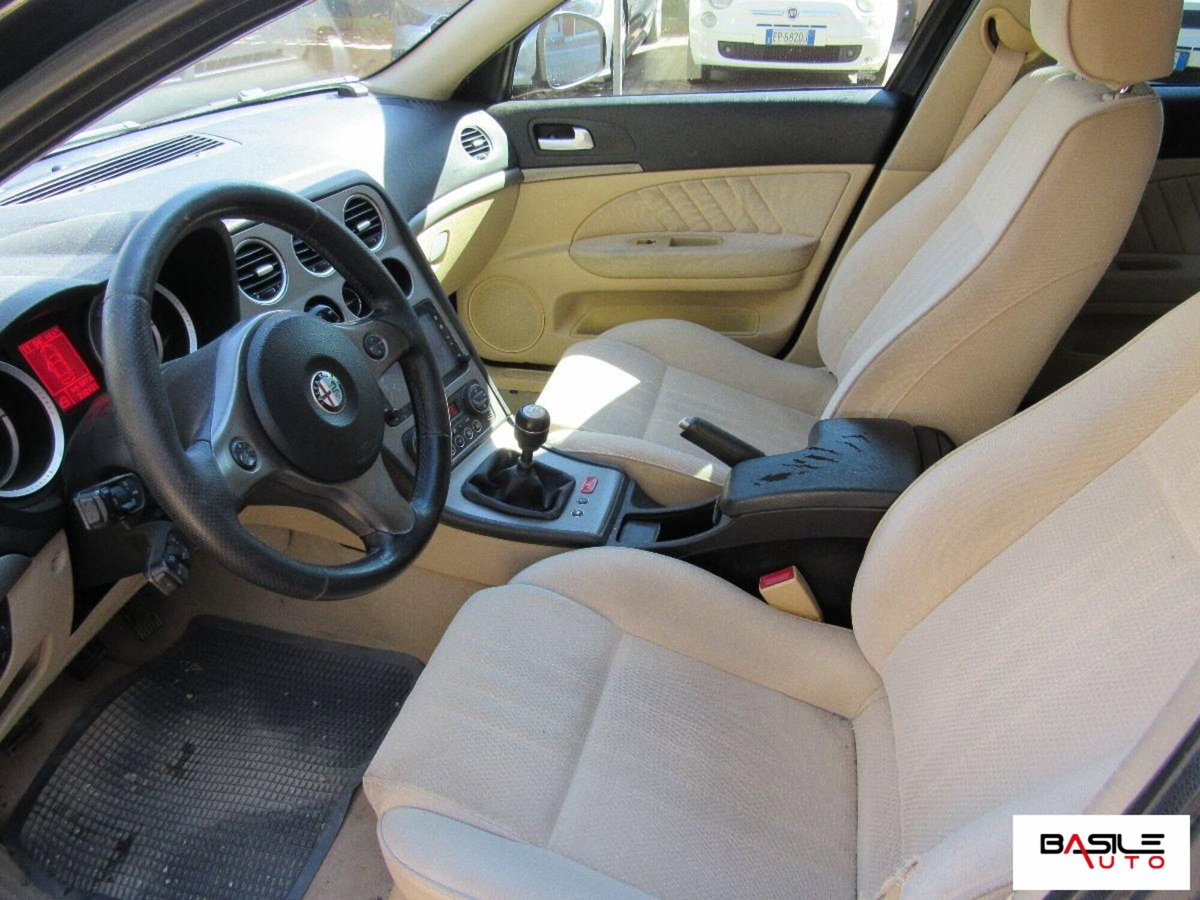 Alfa Romeo 159 1.9 JTDm 150CV Progression (7)