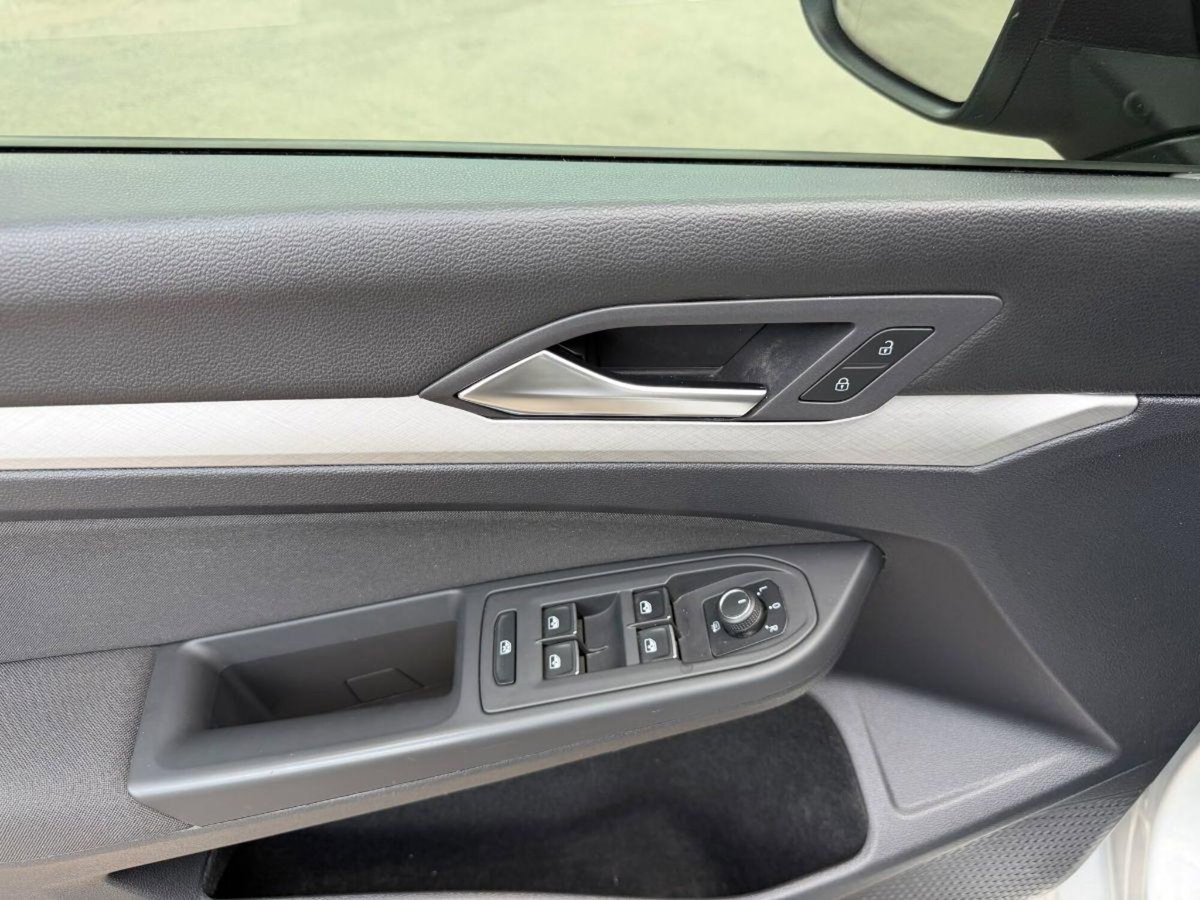Volkswagen Golf 2.0 TDI GTD DSG (8)