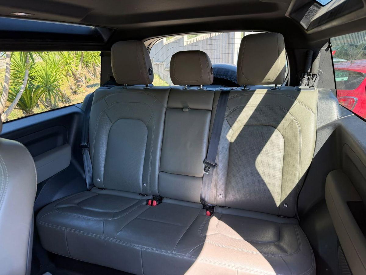 Land Rover Defender 90 3.0d i6 mhev X-Dynamic SE awd 200cv auto (8)