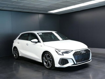 Audi A3 Sportback 30 TDI S tronic S line edition (2)