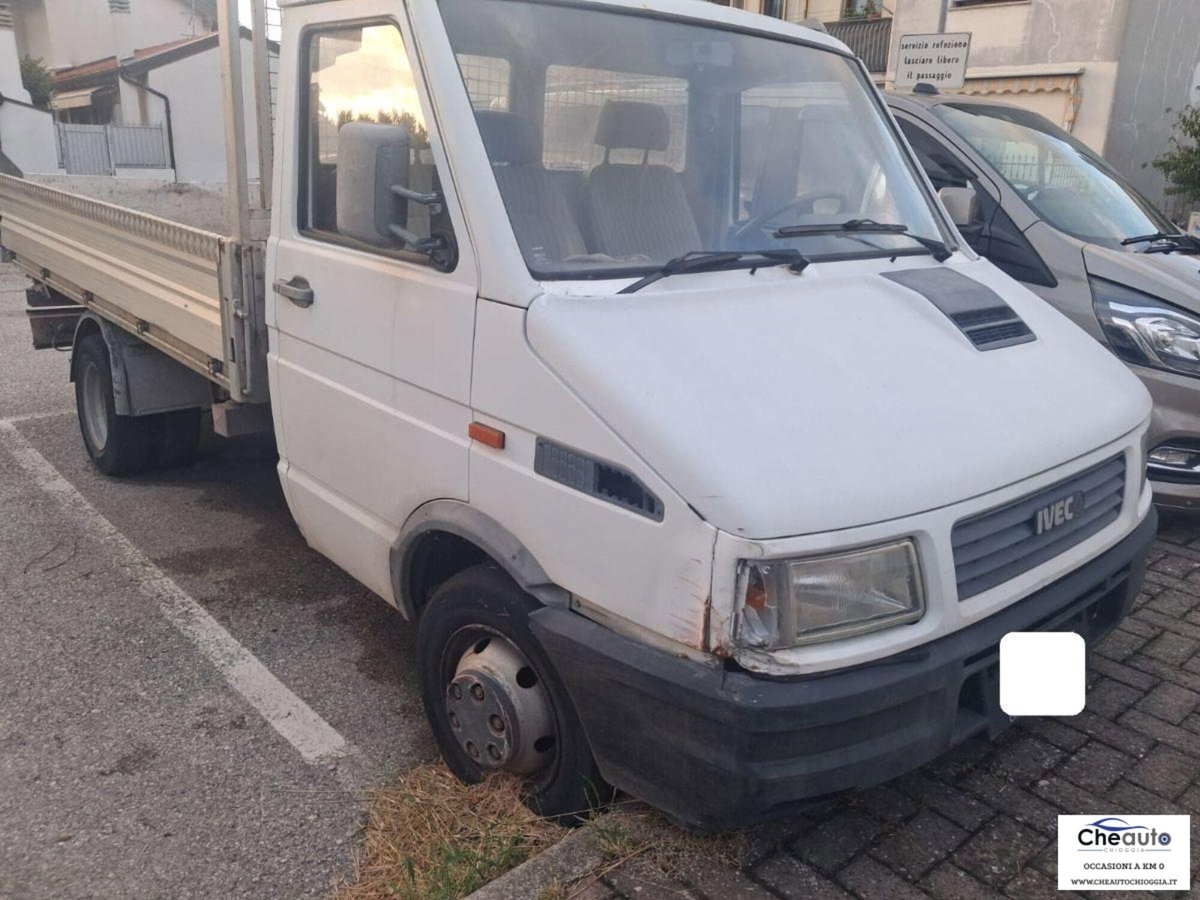 Iveco Daily Telaio 30.8 2.5 Diesel PC Cabinato