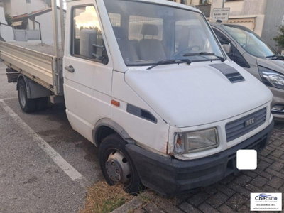 Iveco Daily Telaio 30.8 2.5 Diesel PC Cabinato usata
