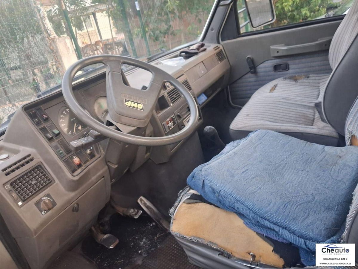 Iveco Daily Telaio 30.8 2.5 Diesel PC Cabinato (5)