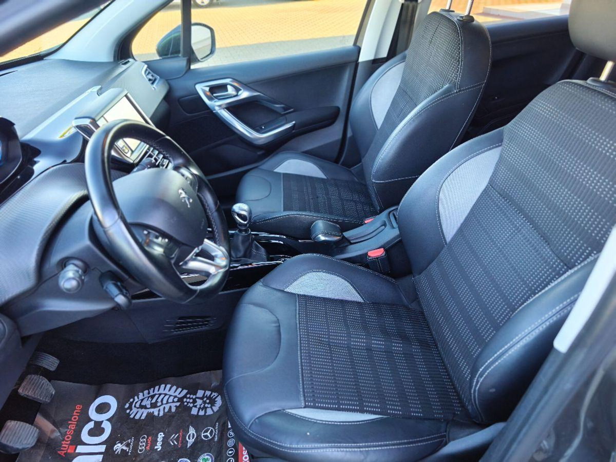Peugeot 2008 120 S&S Allure (10)