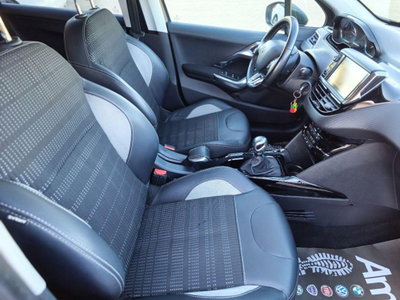 Peugeot 2008 120 S&S Allure (12)