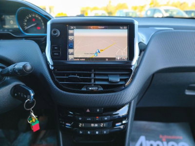 Peugeot 2008 120 S&S Allure (14)