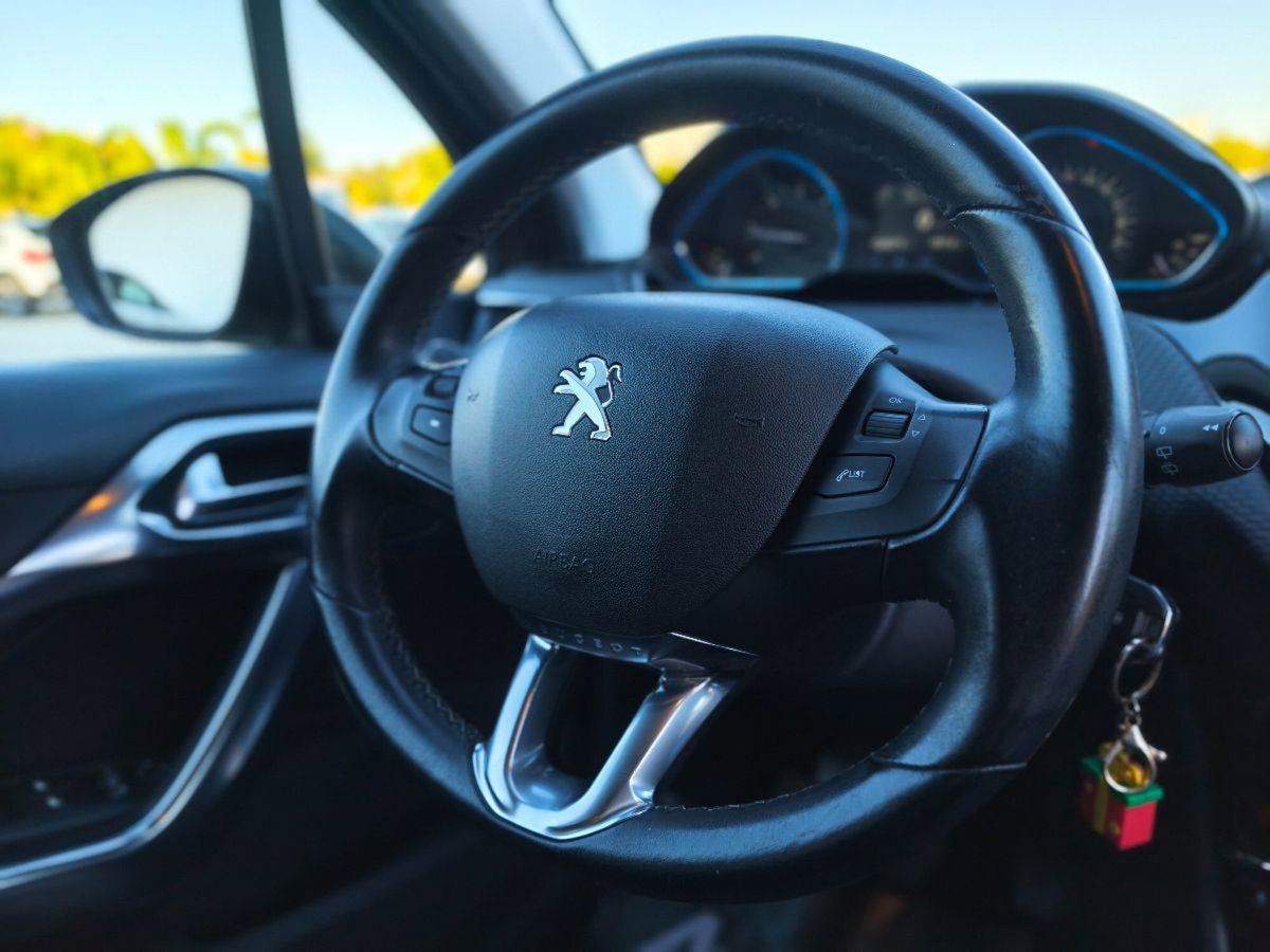 Peugeot 2008 120 S&S Allure (15)