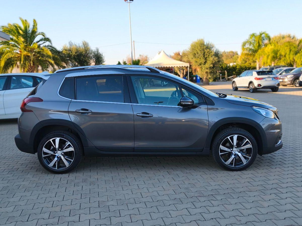 Peugeot 2008 120 S&S Allure (4)