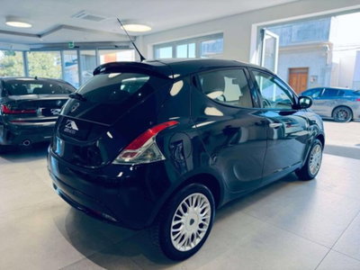 Lancia Ypsilon 1.3 MJT 16V 95 CV 5 porte S&S Silver (4)