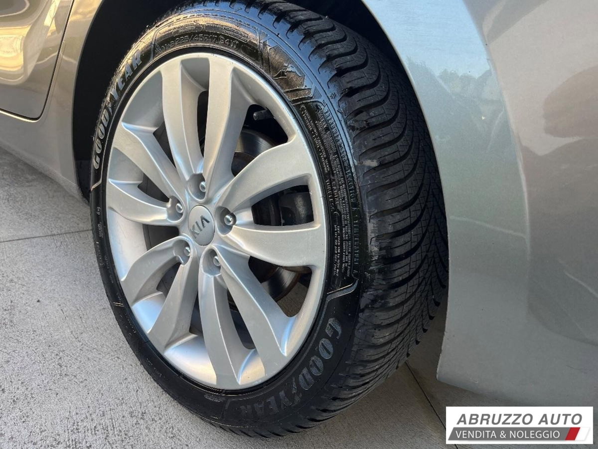 Kia Carens 1.7 CRDi 115 CV Cool (18)