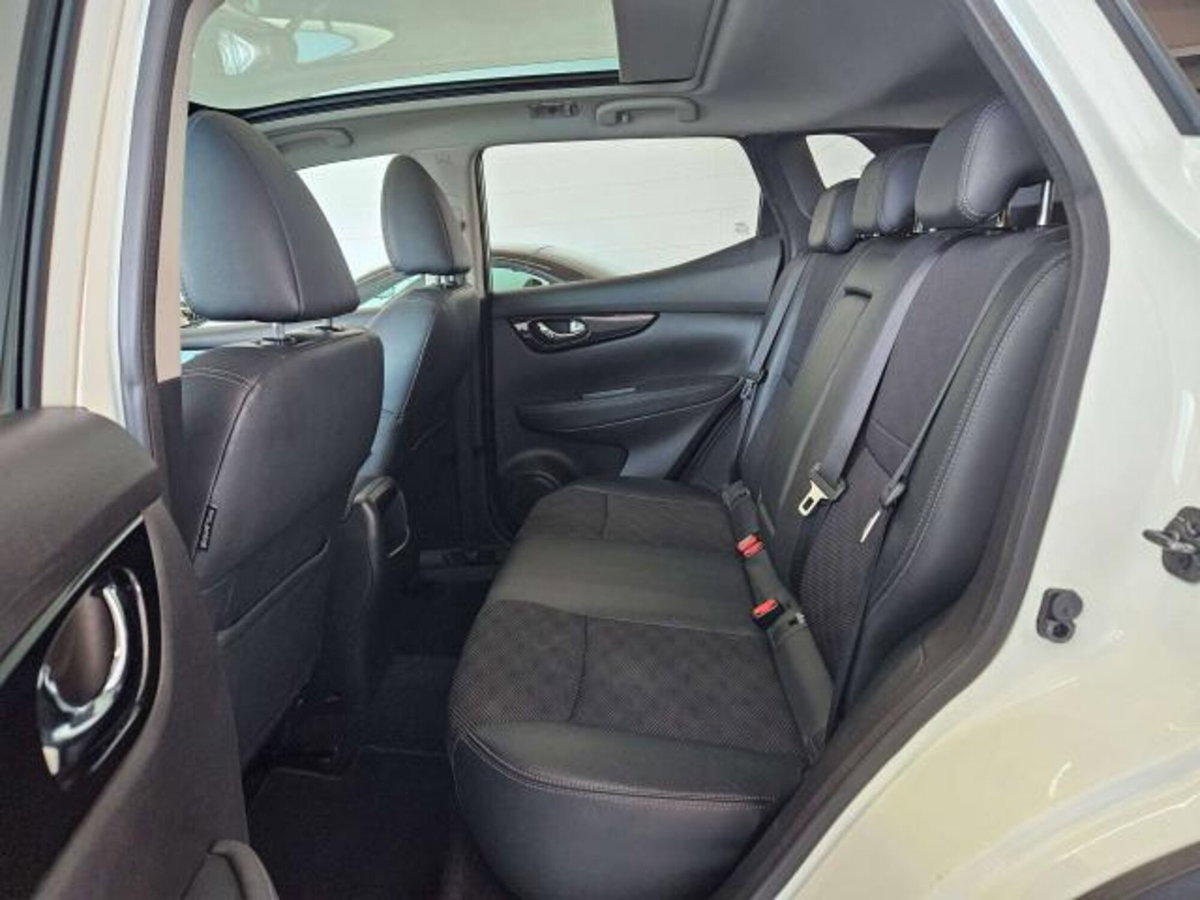 Nissan Qashqai 1.6 dCi DPF Acenta (9)