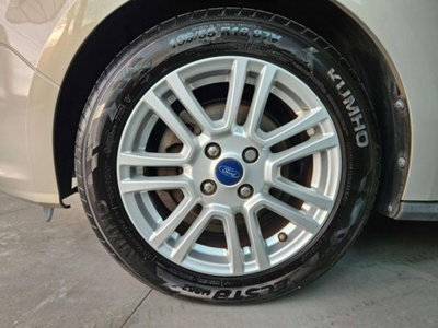 Ford Tourneo Courier 1.6 TDCI 95 CV Titanium (7)