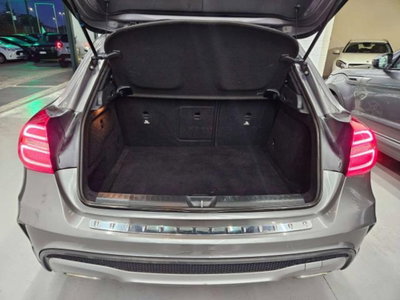 Mercedes-Benz GLA SUV 250 Premium (10)