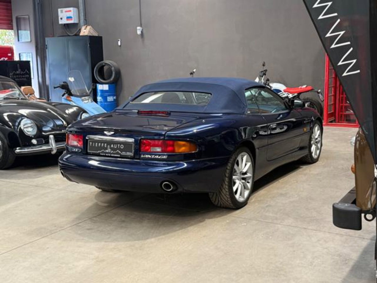 Aston Martin DB7 Coupé Vantage (4)