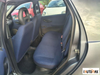 Fiat Punto 1.2 5 porte Actual (11)