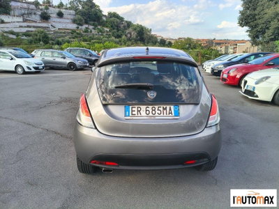 Lancia Ypsilon 1.2 69 CV 5 porte Silver (6)