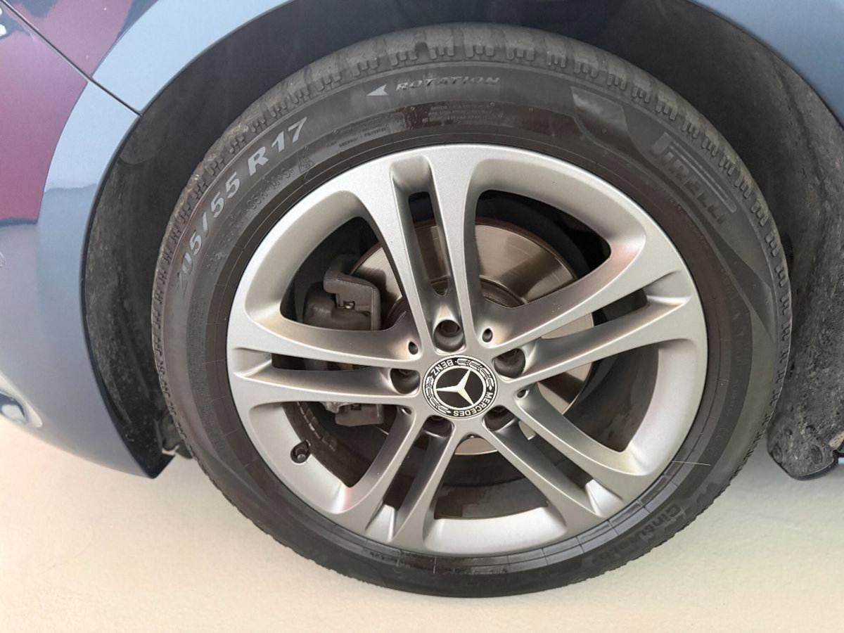 Mercedes-Benz Classe B 180 d Automatic Executive (11)