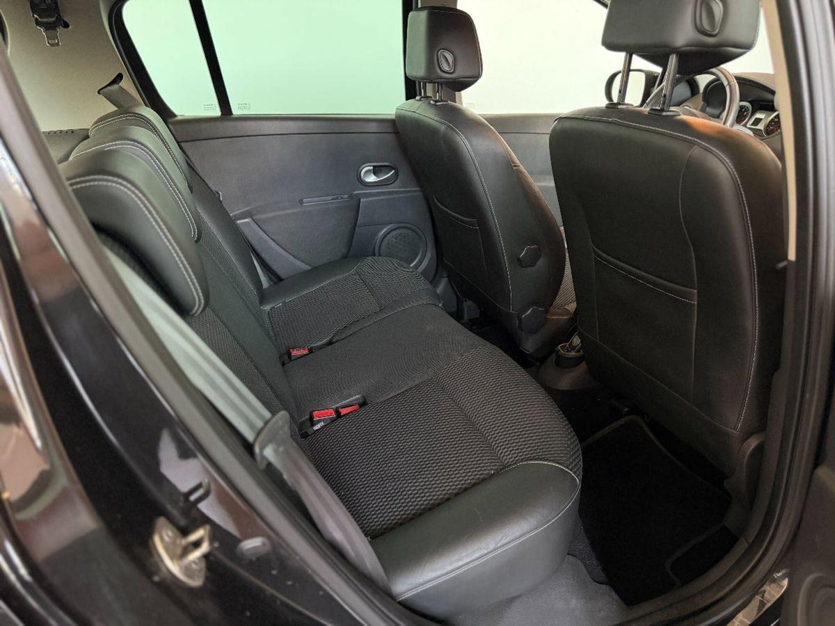 Renault Clio 1.2 16V TCE 100CV 5 porte Luxe (8)